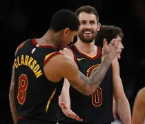 布鲁克林篮网训练开放日；今晚手感冰凉引欢呼；英超在即；控场能力受关注的简单介绍-九游体育平台